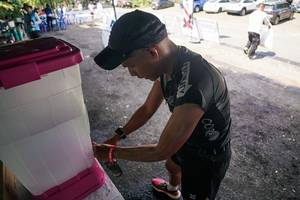 BIB: 
                            <button type="button" onclick="openModal(28154056)" class="btn btn-primary btn-sm float-right btn-popup" data-toggle="modal" data-target=".modal-high-quality">
                        <i class="fas fa-shopping-cart"></i> Add to Cart
                    </button>
                                            <button type="button" onclick="isThisMe(28154056, true)" class="btn btn-success btn-sm float-right btn-popup btn-isme hidden" data-toggle="tooltip" data-placement="bottom" title="นี่คือรูปของคุณใช่ไหม คลิกที่นี่เพื่อเอาเข้าอัลบั้ม">
                        <i class="fas fa-plus"></i> Add to album
                    </button>
                    <button type="button" onclick="isThisMe(28154056, false)" class="btn btn-warning btn-sm float-right btn-popup btn-isnotme hidden">
                        <i class="fas fa-ban"></i> Remove from album
                    </button>